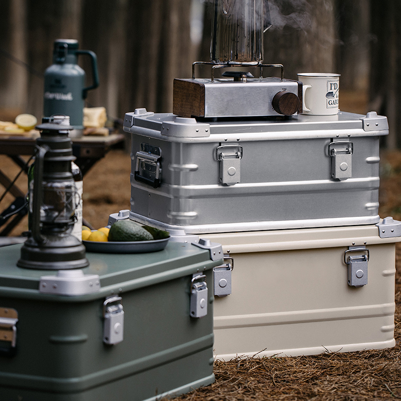 Campingboxen und -behälter aus Aluminium